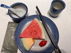 -八府香鸭·啫啫煲(华山路店)