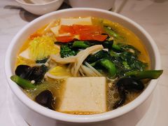 -渝是乎酸菜鱼·川渝小炒(新世界百货望京店)
