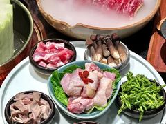 -得意咚瓜·顺德鱼生·冬瓜火锅(深圳首店)