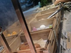-金滏山烤肉·海鲜·火锅自助餐厅(襄阳万达店)