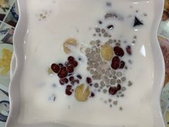 缤纷多彩西米露-黄氏糖水铺(琵琶东路店)