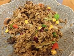雪花牛肉粒红酒鹅肝酱炒饭-西语炭烧牛排·西厨(石龙店)