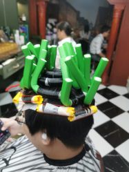 -查尔曼男士理发馆