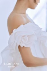 -Lady  Jane高端婚纱礼服馆