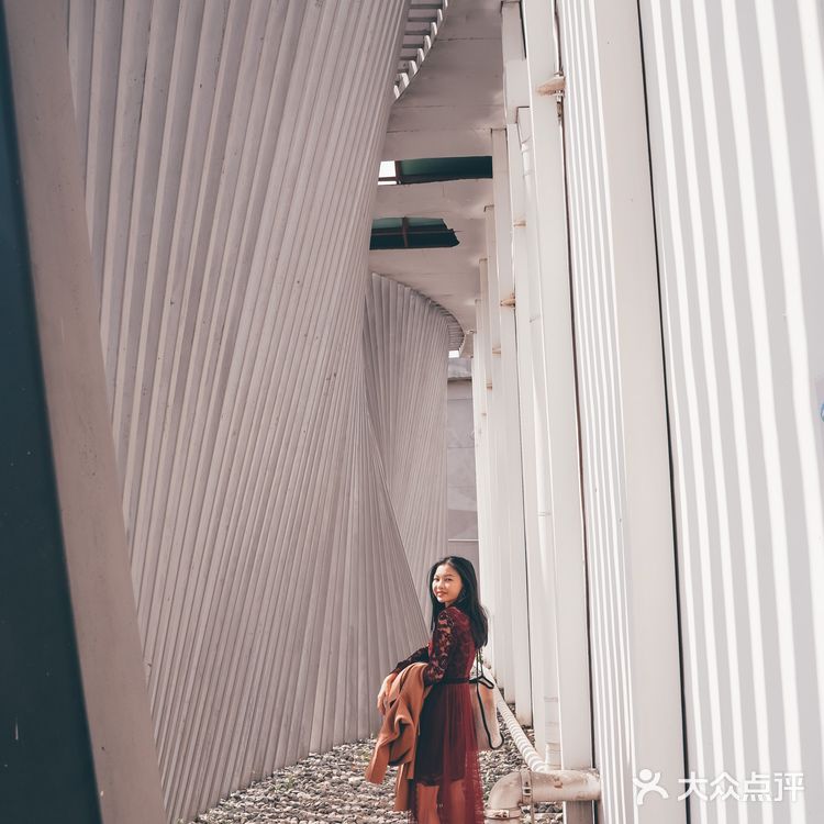 深圳0元小众拍照地|巨型创意雕塑有谁能比