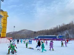 -亚布力新体委滑雪场