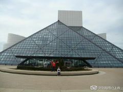 android_upload_pic-摇滚乐名人堂博物馆