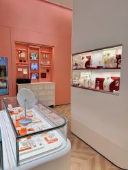 -潮宏基(万象城店)