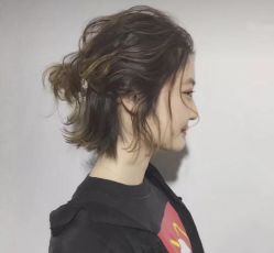 -BULB STUDIO 巴柏明星发型工作室