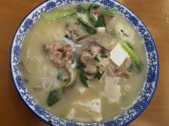 -邱芳粉店(迎宾大道旗舰店)