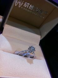 盒子里-威德钻石-克拉钻大本营(南京东路店)