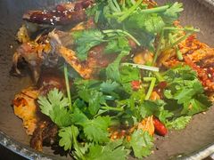 手撕扁担鸡-吃饭皇帝大(解放西路店)