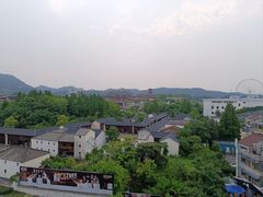 -铂逸梦秦酒店(横店梦幻谷店)