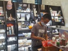 -思南书局·诗歌店