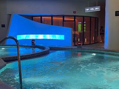 -涨巢·潮玩水疗局