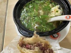 -闫家驴肉老店(华电一校店)