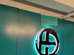 -荒岛实景沉浸密室(江汉路1店)