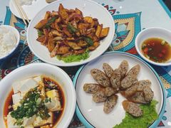 -楼兰古丽·新疆拌面·清真(华阳城店)