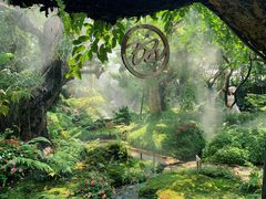 -Chom Cafe and Restaurant