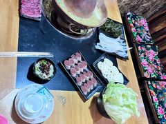 -果松木炭酸菜铜火锅·外婆参鸡汤