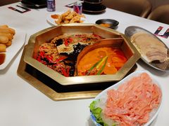 冰镇生抠鲜鹅肠-丙申臺火锅