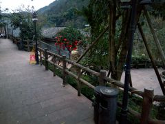 -楠柏弯休闲山庄(梨花溪店)