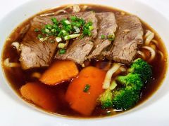 金牌红烧牛肉面-康师傅私房牛肉面(北京南站店)