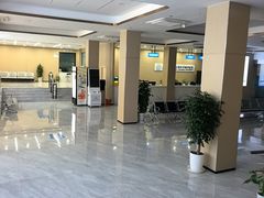 -上海大学附属上海和平眼科医院