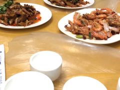 -小辣妹川味海鲜加工店(第一市场椰风巷店)