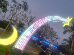 -亚龙湾中心广场