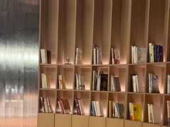 -涨巢·潮玩水疗局