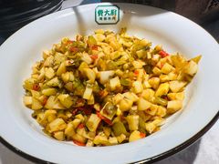 -费大厨辣椒炒肉(黄兴中心广场店)