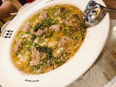 招财蹄花酸菜鱼-渔语鱼新川菜Bistro(万象天地店)