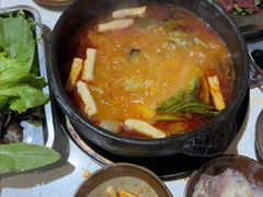 -贵府酸汤牛肉火锅·贵州老字号(飞山街店)