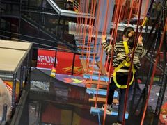 -嗨翻Hi-Fun竞技主题乐园·蹦床亲子生日轰趴(国光1937店)