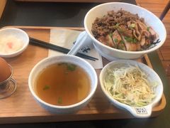 -熊吞·大碗丼烧肉饭(济宁万达广场店)