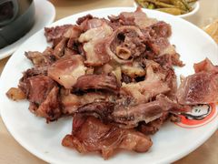 -闫家驴肉老店(华电一校店)