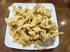 干炸蘑菇-丽泽山庄·生态怀柔菜·虹鳟鱼(红螺寺店)