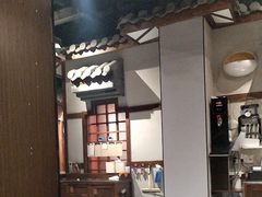 -川流不息·地道川菜·小龙虾(新松江路店)