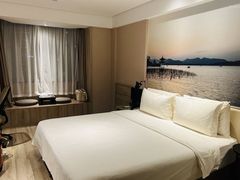 -杭州西湖湖滨银泰亚朵酒店