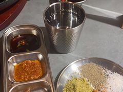 -围炉肉舍•炭烤活鳗•丹东海鲜烤肉(步行街店)