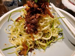 小银鱼伴马家沟芹菜-燕郊烧鸽子(广安路店)