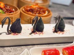 黑天鹅榴莲酥-悦秀·高级粤菜