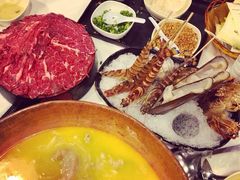 -鲜入围煮花胶鸡海鲜火锅