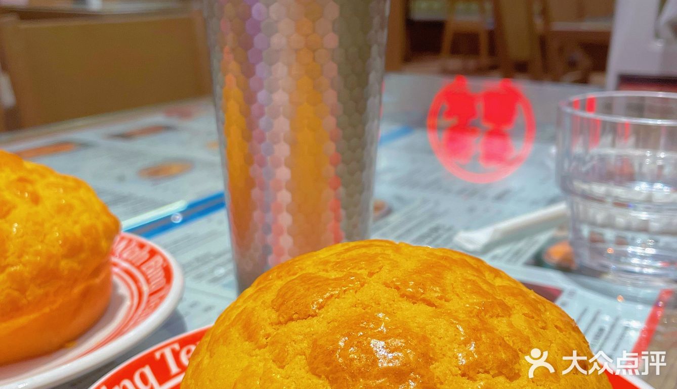 敏华冰厅 不可错过的酥皮菠萝包