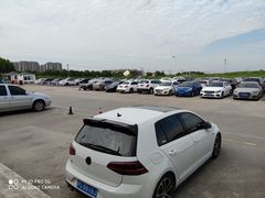 -松江南站-地铁站停车场