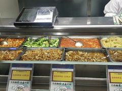 自助取餐区-中央民族大学-食堂
