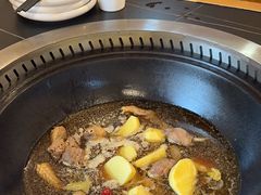 -锅老头海鲜铁锅炖