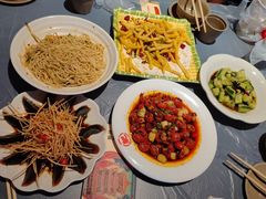 -肥肥虾庄·金牌油焖大虾(杨园滨江时代walk店)