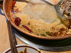 -洱火云南酸菜牛肉火锅(石景山当代商城店)